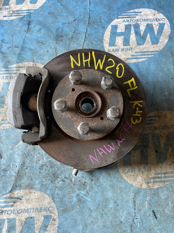 Ступица Toyota Prius NHW20 1NZFXE передняя левая (б/у)