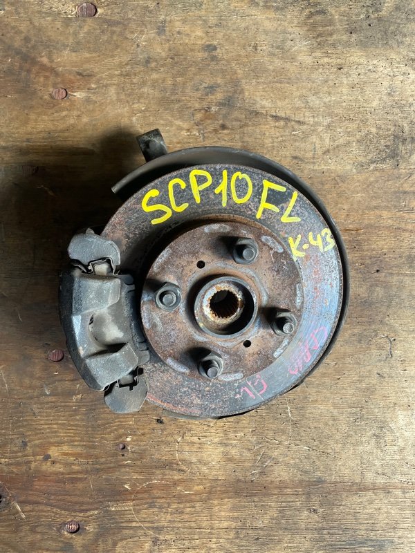 Ступица Toyota Vitz SCP10 1SZFE передняя левая (б/у)