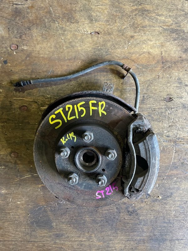 Ступица Toyota Carina ST215 3SFE передняя правая (б/у)