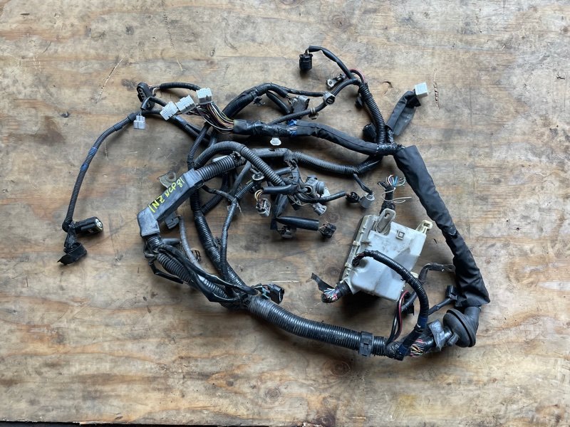 Коса двс Toyota Sienta NCP81 1NZFE (б/у)