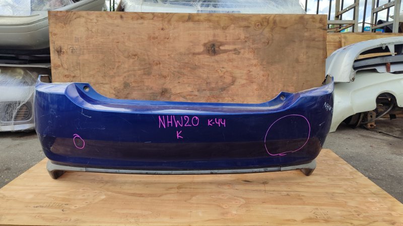 Бампер Toyota Prius NHW20 1NZFXE задний (б/у)