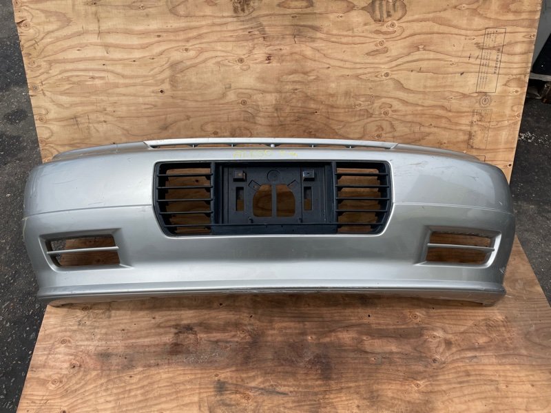 Бампер Nissan Elgrand ALE50 VG33E передний (б/у)