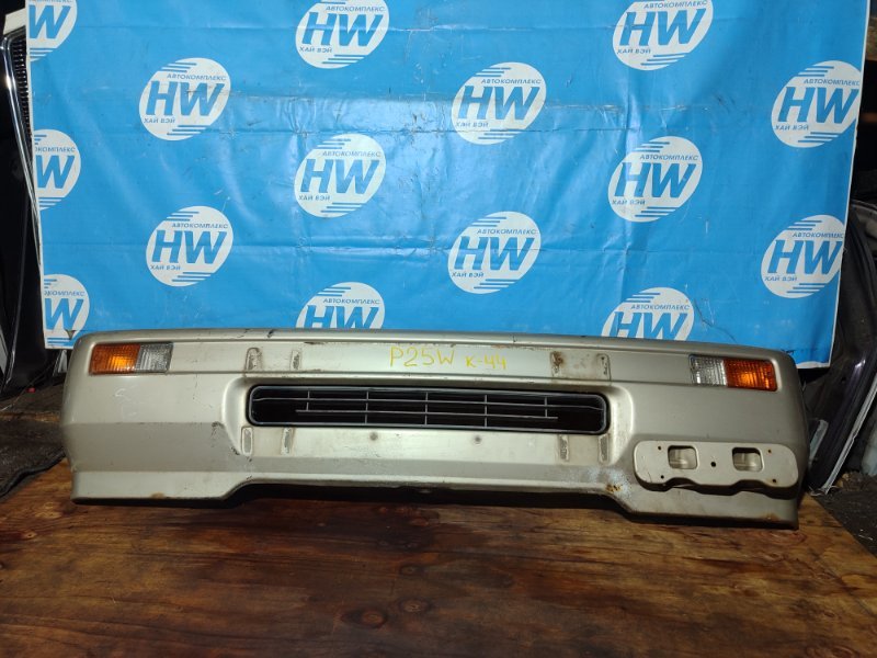 Бампер Mitsubishi Delica P25W 4D56 передний (б/у)