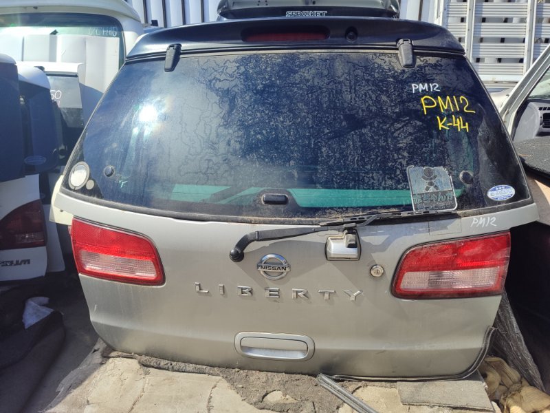 Дверь 5-я Nissan Liberty PM12 SR20 (б/у)