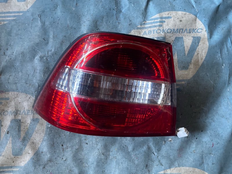 Стоп Toyota Vista SV55 3SFE левый (б/у)
