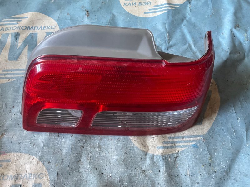 Стоп Toyota Carina ST215 3SFE правый (б/у)