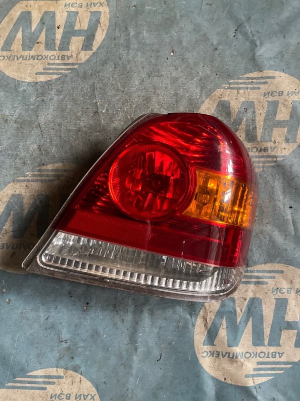 Стоп Toyota Platz SCP11 1SZFE правый (б/у)