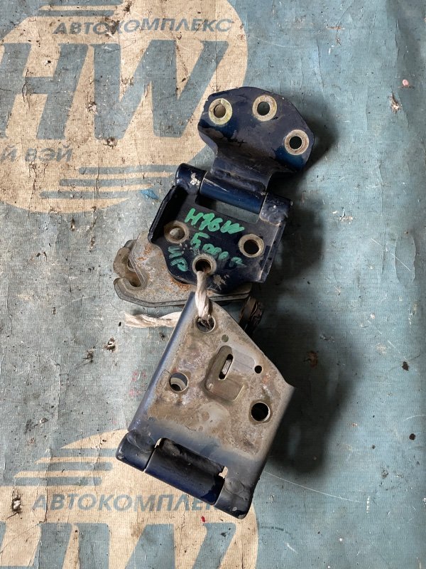 Петля 5-двери Mitsubishi Pajero Io H76W 4G93 (б/у)