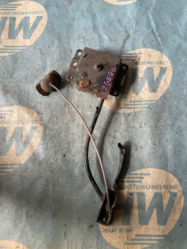 Крепление запаски Toyota Wish ZGE20 2ZRFAE (б/у)