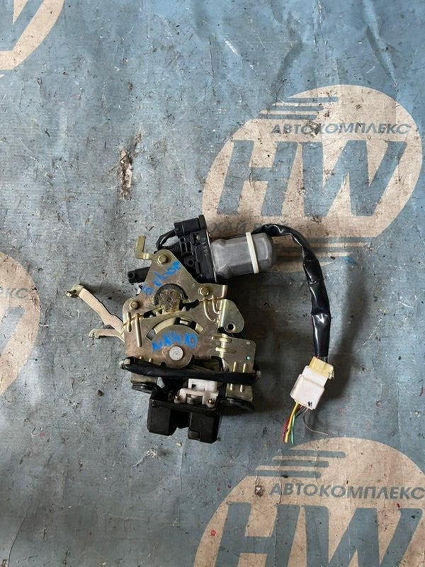 Замок пятой двери Toyota Alphard MNH10 1MZ (б/у)