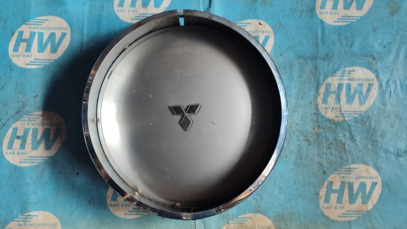 Колпак запасного колеса Mitsubishi Pajero V65W 6G74 (б/у)