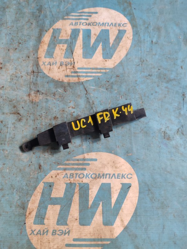 Крепление бампера Honda Inspire UC1 J30A переднее правое (б/у)