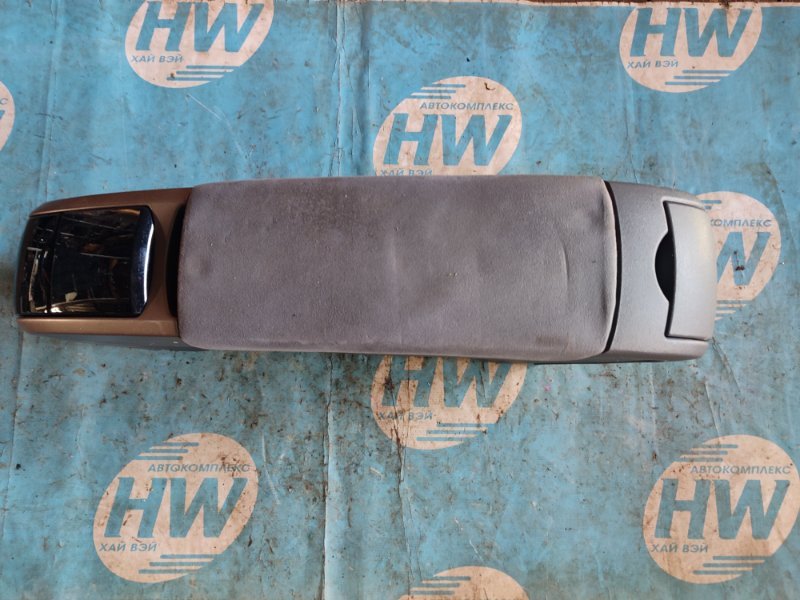 Бардачок между сидениями Toyota Prius NHW20 1NZFXE (б/у)