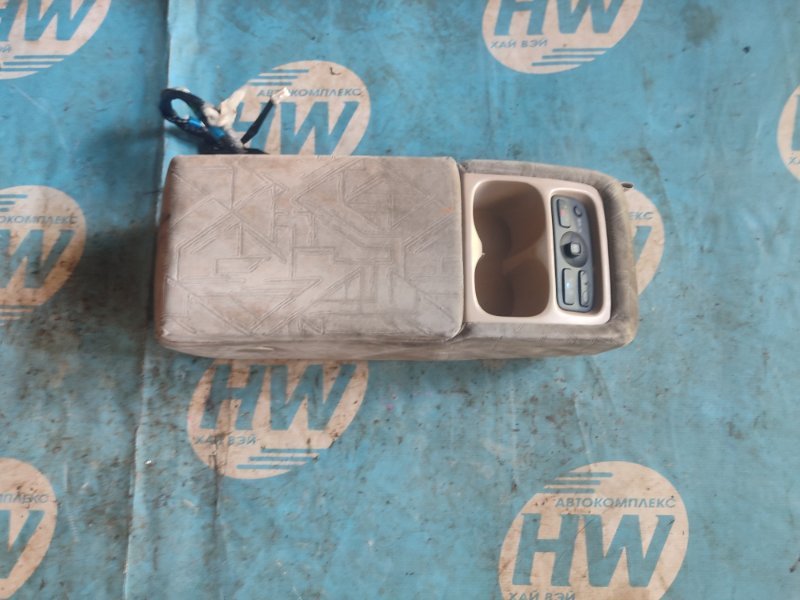Бардачок между сидениями Toyota Vista SV50 3SFSE (б/у)