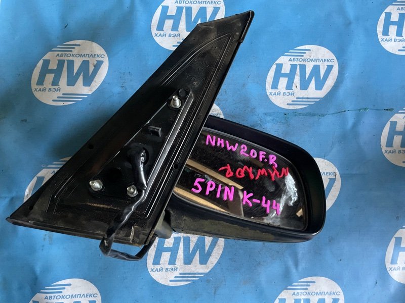 Зеркало Toyota Prius NHW20 1NZFXE правое (б/у)