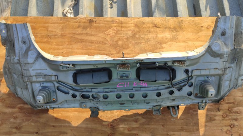 Rear cut Nissan Note E11 HR15 (б/у)