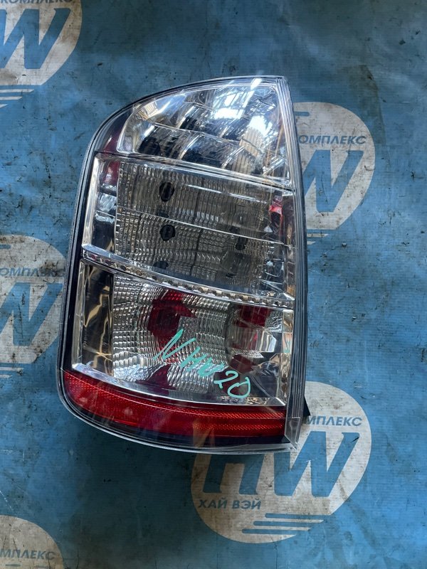 Стоп Toyota Prius NHW20 1NZFXE левый (б/у)