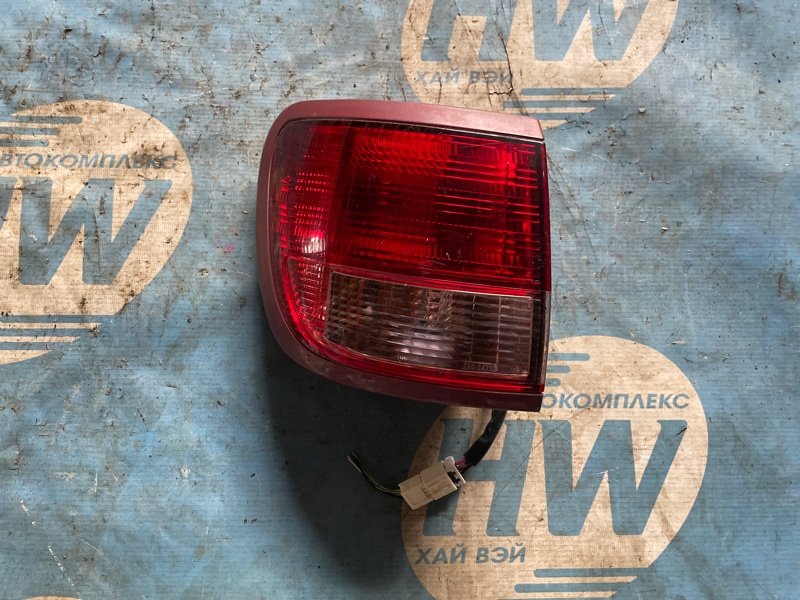 Стоп Nissan Expert W11 QG18 левый (б/у)