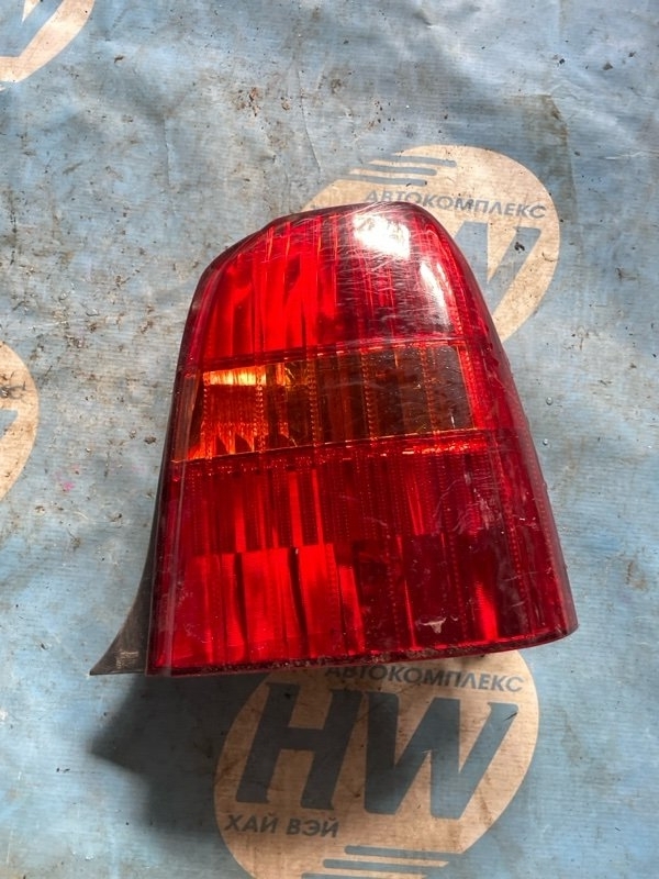 Стоп Toyota Progres JCG11 2JZFSE правый (б/у)