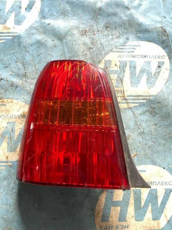 Стоп Toyota Progres JCG11 2JZFSE левый (б/у)
