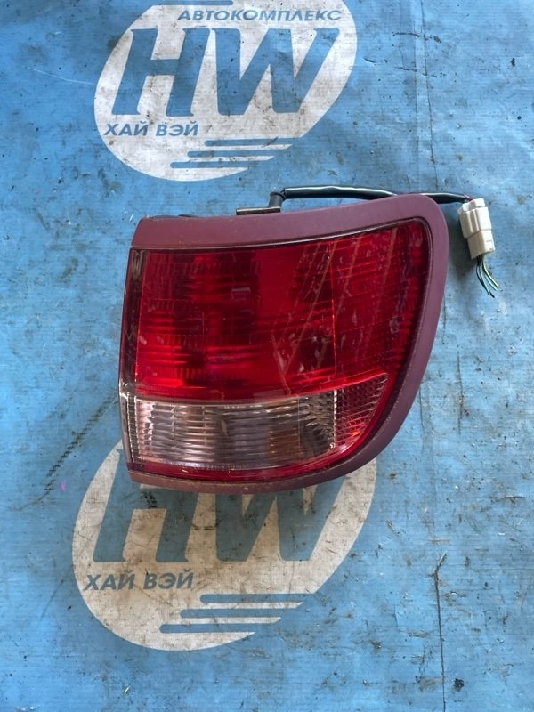 Стоп Nissan Expert W11 QG18 правый (б/у)