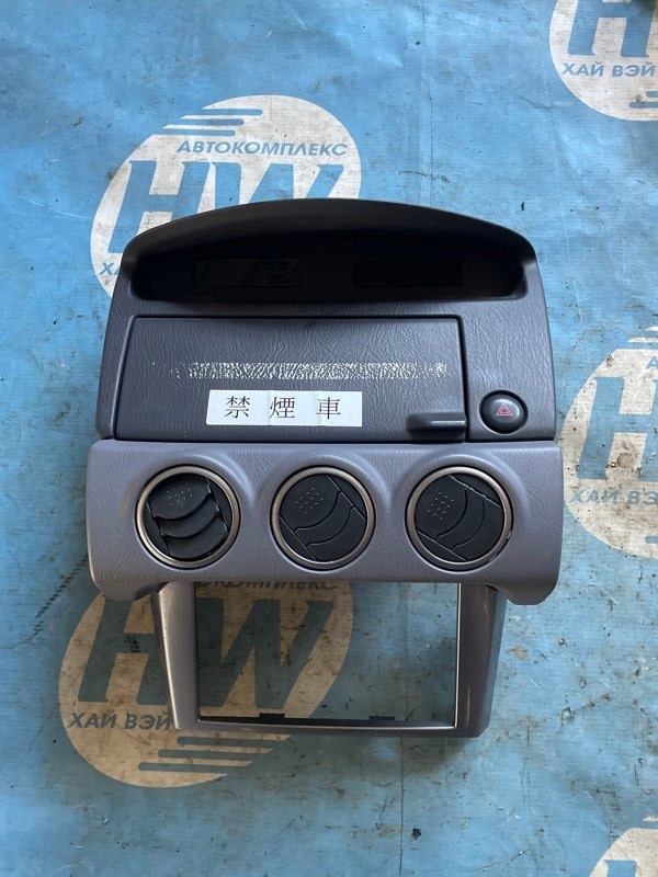 Консоль магнитофона Nissan Expert W11 QG18 (б/у)
