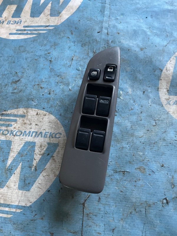 Блок упр. стеклоподъемниками Nissan Expert W11 QG18 передний правый (б/у)