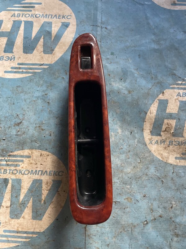 Блок упр. стеклоподъемниками Toyota Vista SV50 3SFSE задний правый (б/у)