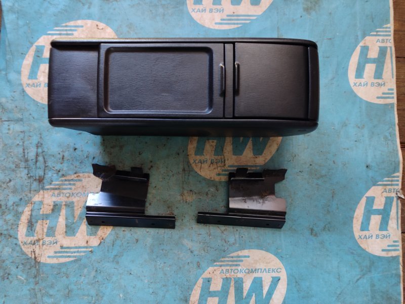 Бардачок между сидениями Toyota Wish ZNE14 1ZZFE (б/у)