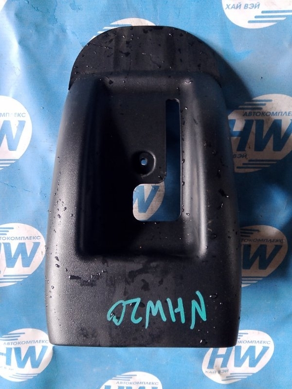 Кожух рулевой колонки Toyota Prius NHW20 1NZFXE (б/у)