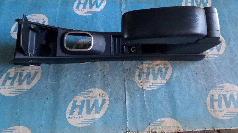 Бардачек между сиденьями Nissan Tiida C11 HR15 (б/у)