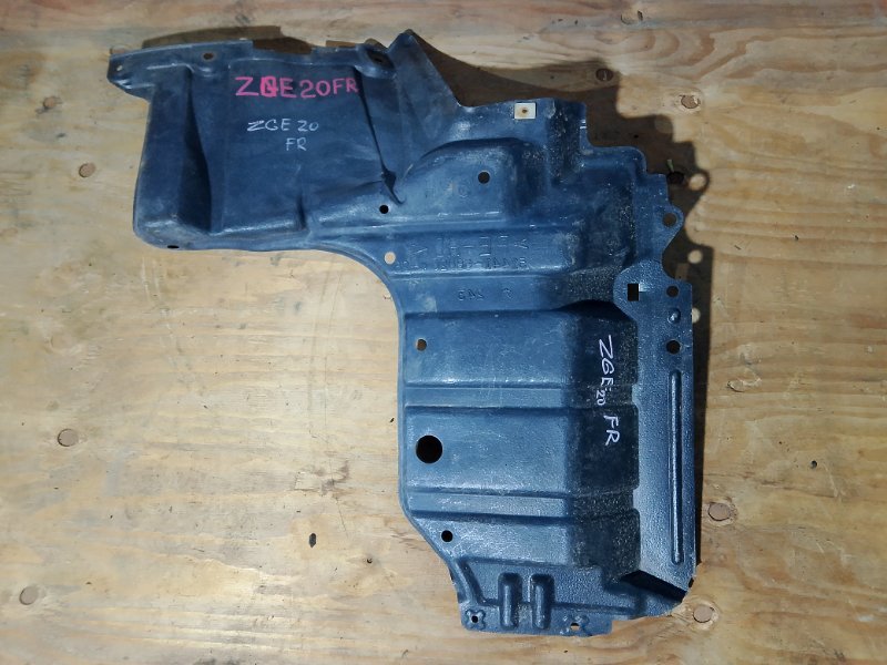Защита двигателя Toyota Wish ZGE20 2ZRFAE передняя правая (б/у)