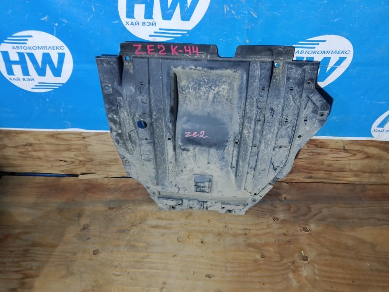 Защита двигателя Honda Insight ZE2 LDA (б/у)