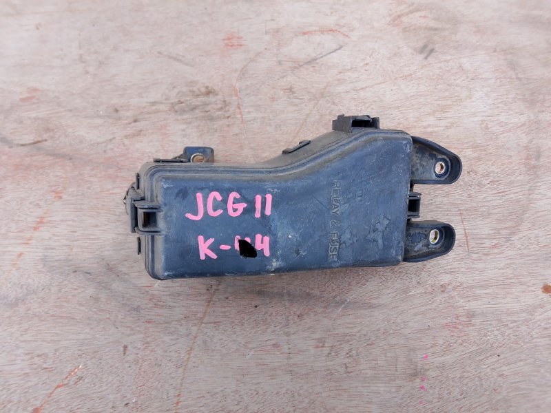 Блок предохранителей Toyota Progres JCG11 2JZFSE (б/у)