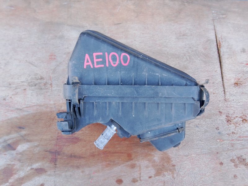 Корпус воздушного фильтра Toyota Sprinter AE100 5AFE (б/у)