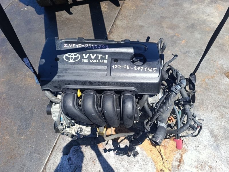 Двигатель Toyota Wish ZNE10 1ZZ (б/у) Двигатель Toyota Wish ZNE10 1ZZ (б/у)