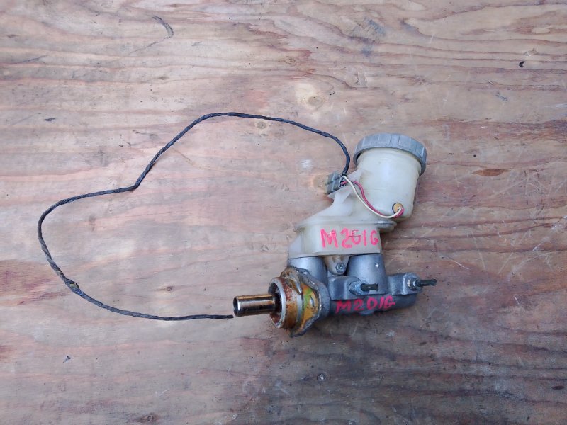 Главный тормозной цилиндр Daihatsu YR-V M201G K3VET (б/у)