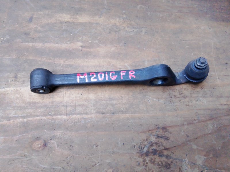 Рычаг Daihatsu YR-V M201G K3VET передний правый (б/у)