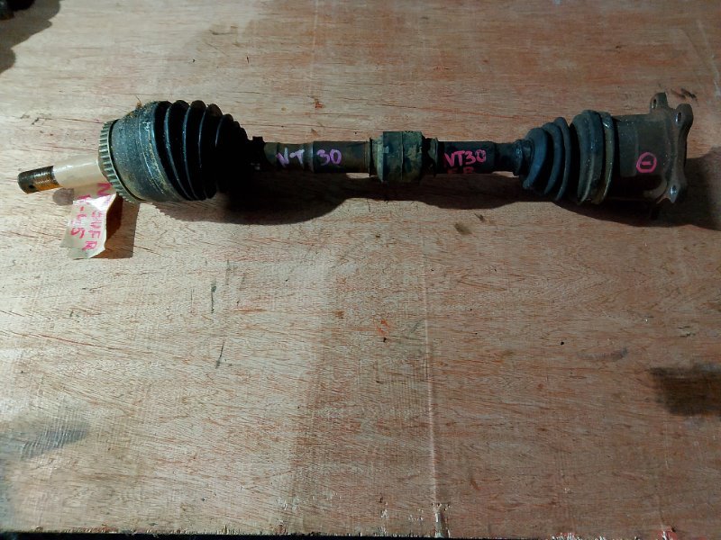 Привод Nissan X-Trail NT30 QR20 передний правый (б/у)