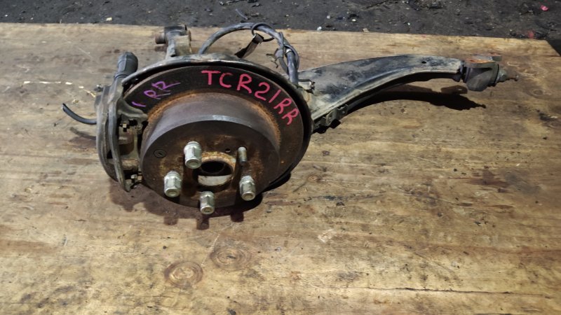 Ступица Toyota Estima TCR21 2TZFZE задняя правая (б/у)