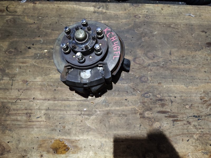 Ступица Toyota Hiace Regius KCH46 1KZ передняя левая (б/у)