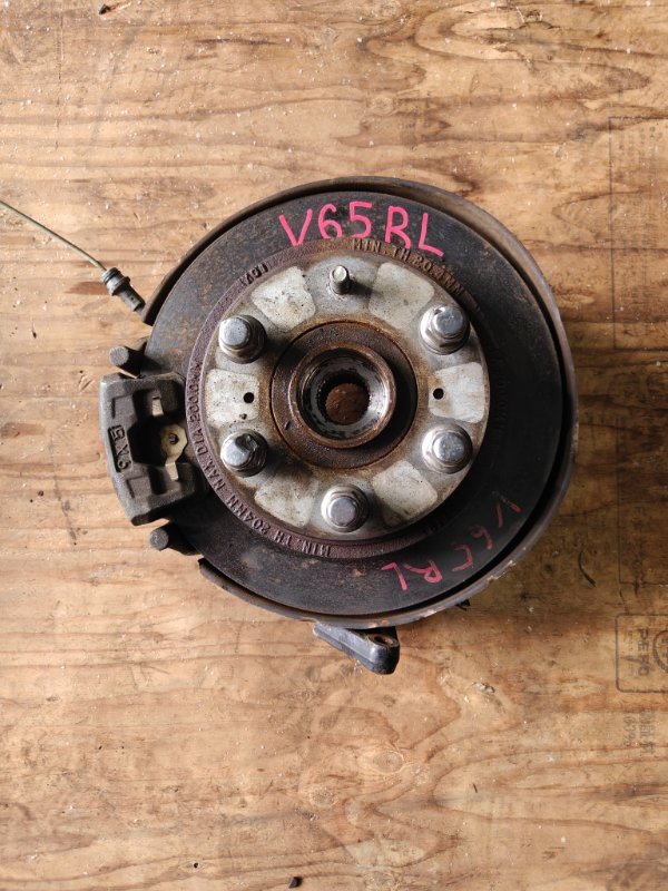 Ступица Mitsubishi Pajero V65W 6G74 задняя левая (б/у)