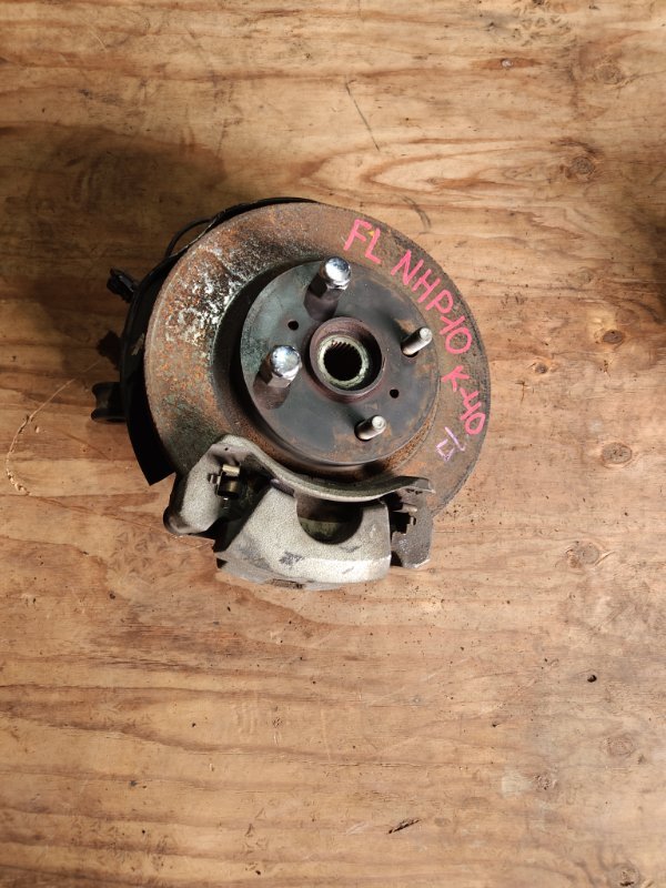 Ступица Toyota AQUA NHP10 1NZFXE передняя левая (б/у)