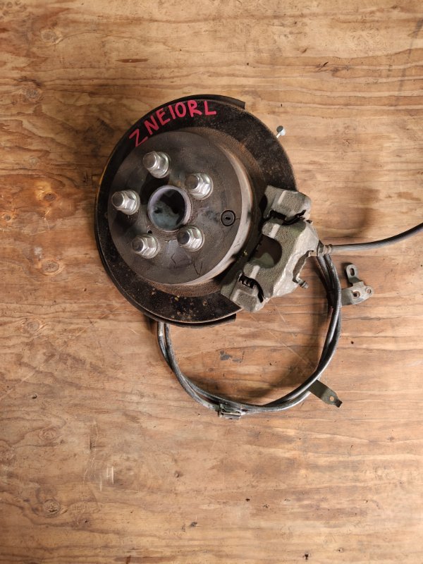 Ступица Toyota Wish ZNE10 1ZZFE задняя левая (б/у)