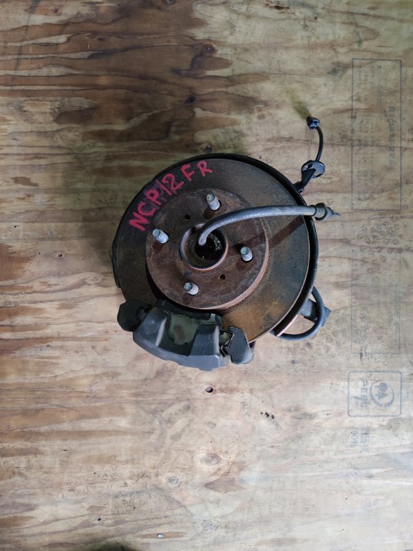 Ступица Toyota Platz NCP12 1NZFE передняя правая (б/у)