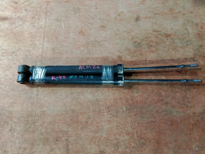 Амортизатор Toyota Ipsum ACM26 2AZFE задний (б/у)