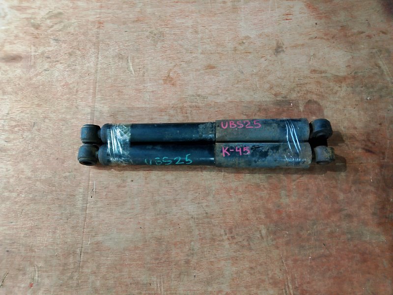 Амортизатор Isuzu Bighorn UBS25 6VD1 задний (б/у)