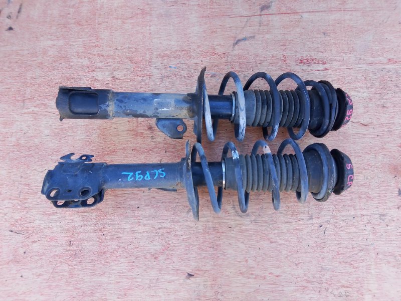 Стойка Toyota Belta SCP92 2SZFE передняя (б/у)