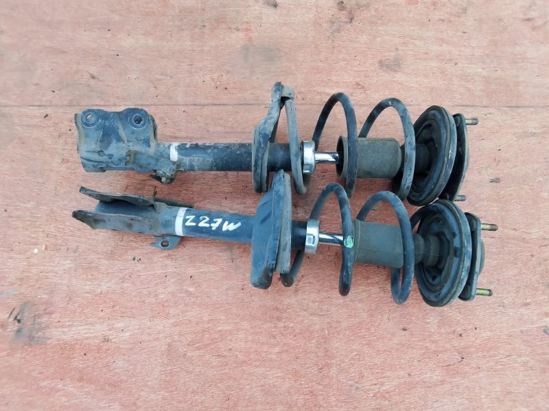 Стойка Mitsubishi Colt Plus Z27W 4G15T передняя (б/у)