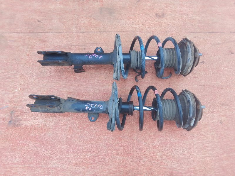 Стойка Toyota Opa ZCT10 1ZZFE передняя (б/у)